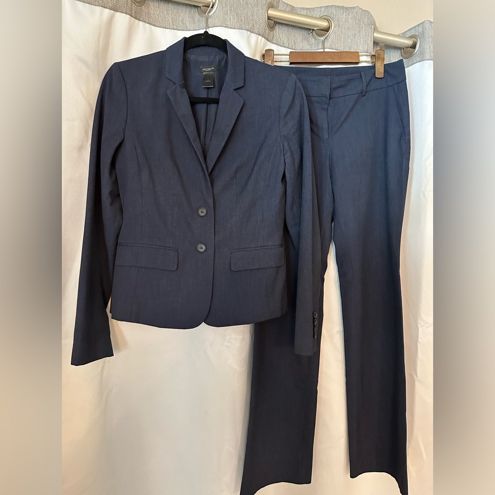Ann Taylor Dark Blue Suit Set (Size 2)